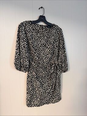 Vici Black & White Pebble-Print Tie Waist Mini Dress